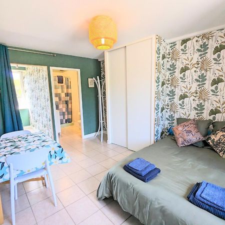 Studio Silhem Saint-Germain-les-Belles Exterior foto